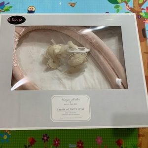 Pottery barn kids - Swan activity gym